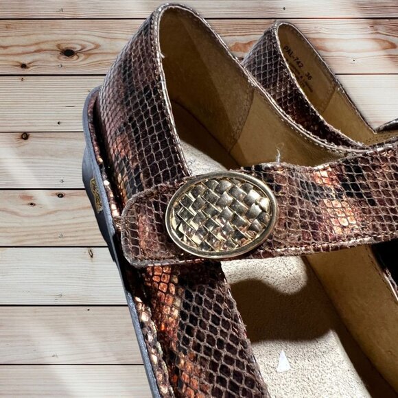 Alegria by PG lite Snakeskin Print Mary Janes Size 36 (US -6) - Picture 9 of 10